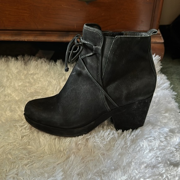 Eileen Fisher Booties - Picture 3 of 6